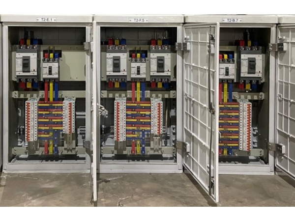 Tủ điện hạ thế Composite